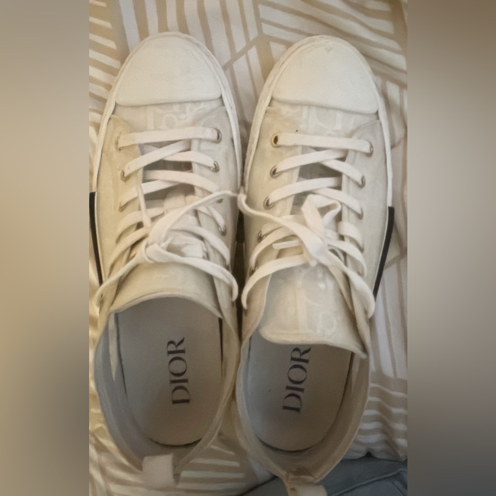 Dior Cream Lace-Up Sneakers - Picture 3 of 11